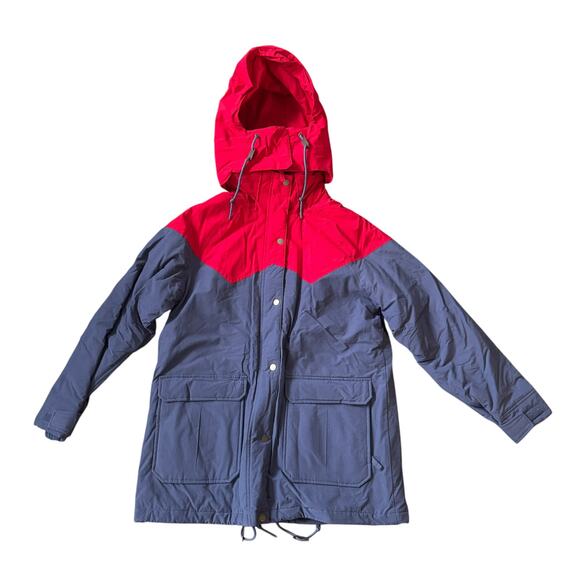 The Great. x Eddie Bauer The Hooded Parka Red Navy Colorblock - Picture 2 of 11